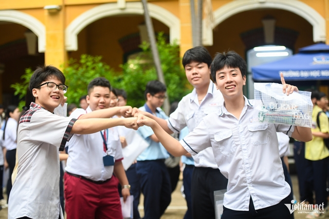 w-thi-10-tphcm-nguyen-hue-9-308-753