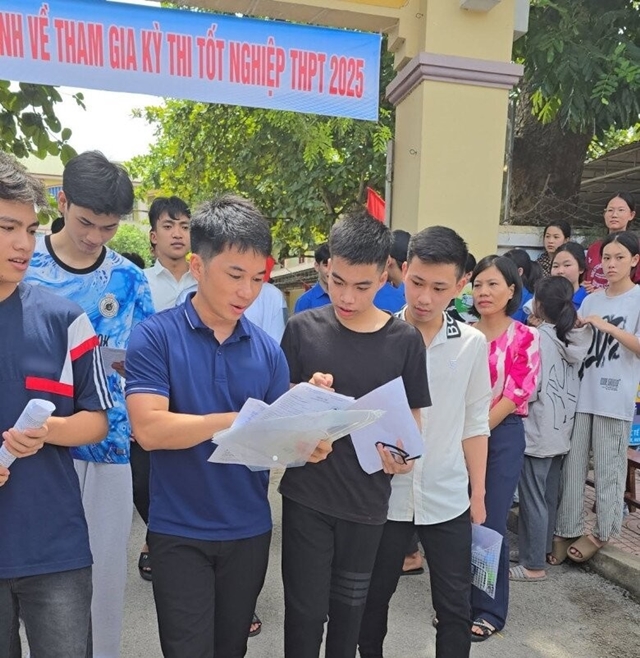ong-chu-o-nghe-an-tiep-tuc-di-thi-dai-hoc-lan-thu-18-khang-dinh-khong-phai-de-gay-su-chu-y-03-4-n-1780880217-230-width780height802