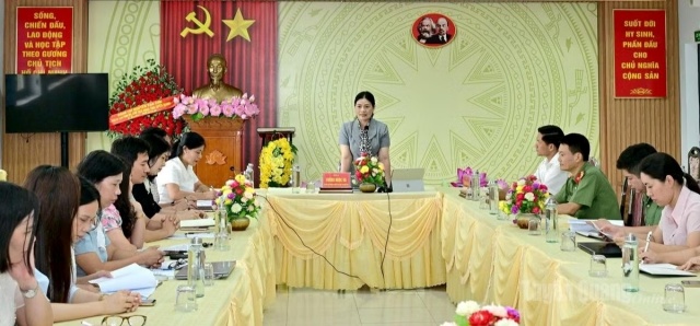 lamvientrungchuyen-jpg