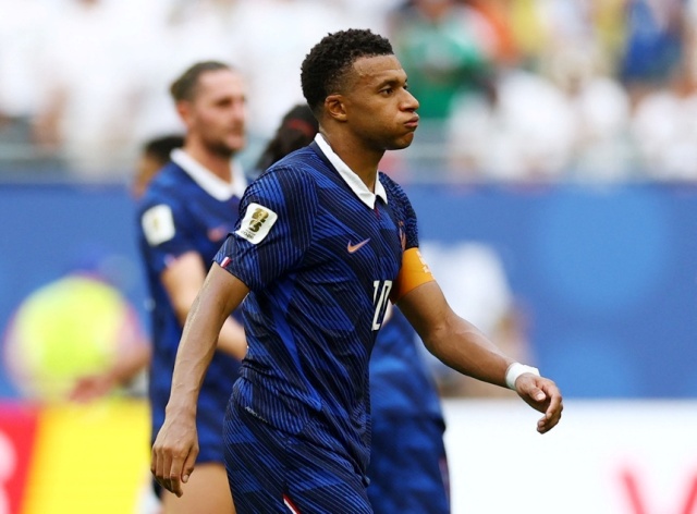 2026_07_18T230942Z_1573024340_UP1EM7I1SC5QO_RTRMADP_3_SOCCER_WORLDCUP_FRA_ENG