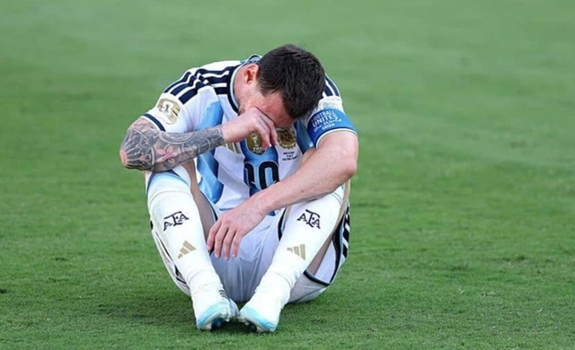 lionel-messi-di-vao-lich-su-trong-ngay-buon-cua-argentina-edited-1784500200822