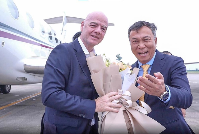 chu-tich-fifa-da-co-mat-tai-ha-noi-truoc-tran-chung-ket-asean-cup-1756837