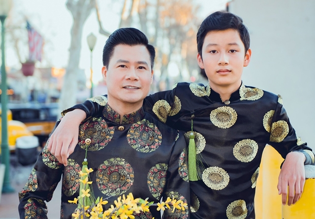 quang-dung-cung-con-trai-dien-ao-dai-don-tet-1851426338