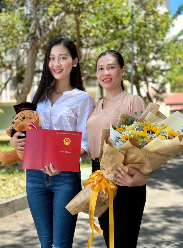 bat-ngo-nhan-sac-me-ruot-tan-hoa-hau-que-anh-202408040654004669