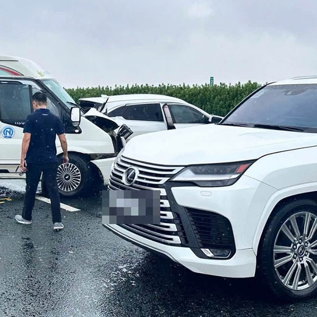 vu-xe-lexus-dung-tren-cao-toc-dan-den-tai-nan-lien-hoan-khi-nao-bi-xu-ly-hinh-su-100260916144625741