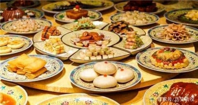 3-bua-an-quan-trong-nhat-trong-cuoc-doi-can-long-trong-do-co-1-bua-da-giup-ong-co-duoc-hoang-vi-20211012163310602