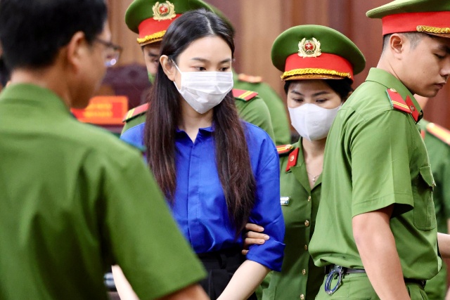 nguyen-thuc-thuy-tien-chap-nhan-muc-an-2-nam-tu-196251208132959444