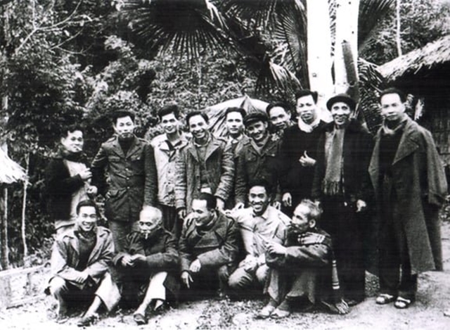 ho-tung-mau-tong-thanh-tra-chinh-phu-dau-tien-0956