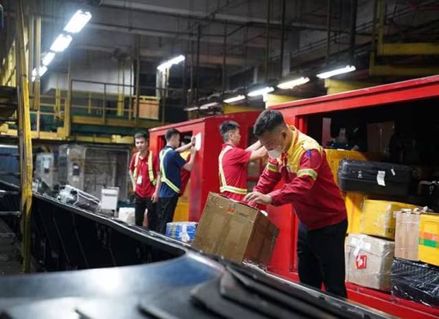 vietjet-den-bu-cho-khach-hang-bi-cham-huy-chuyen