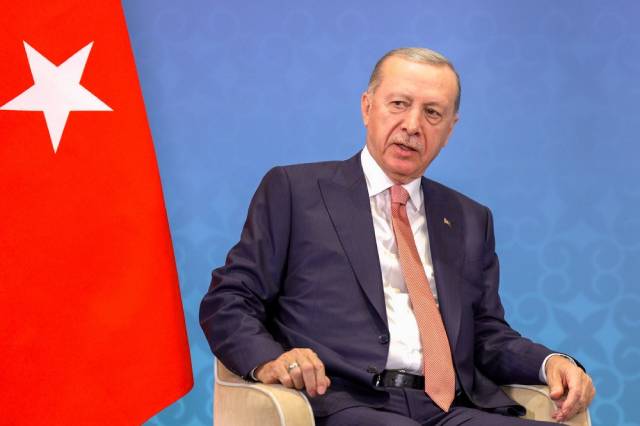 tho-nhi-ky-chap-nhan-dang-cai-hoa-dam-xung-dot-nga-ukraine-cua-ong-putin-1 (1)