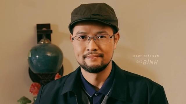 bo-binh-trong-cha-toi-nguoi-o-lai-lan-dau-cong-khai-vo-1 (1)
