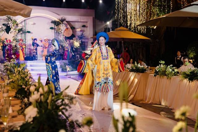 shark-binh-va-phuong-oanh-co-hanh-dong-gay-sot-trong-tiec-thoi-noi-cap-song-sinh-5 (1)