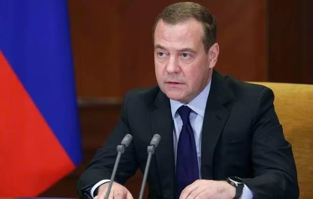 ong-medvedev-canh-bao-co-hoi-cuoi-cung-danh-cho-ukraine