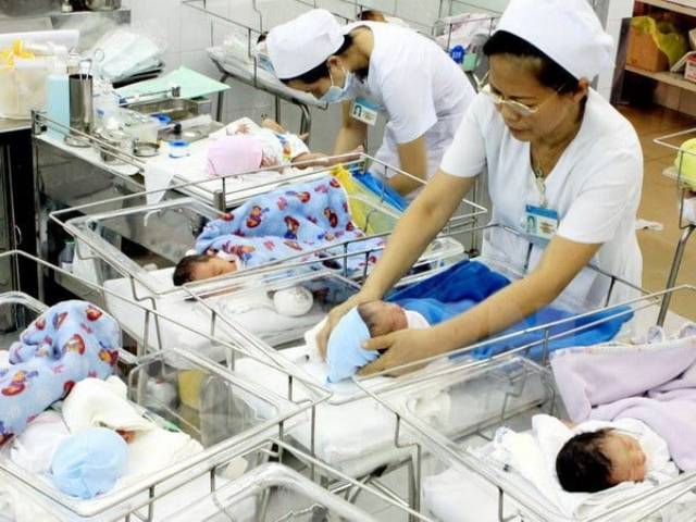 tphcm-lap-danh-sach-ho-tro-cho-nguoi-sinh-du-2-con-truoc-35-tuoi-3 (1)