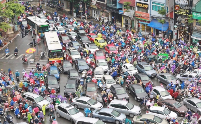 Thử ngay những mẹo đơn giản sau nếu không muốn chịu mưa chịu nắng vì tắc đường