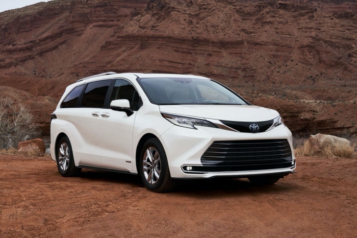 Toyota Sienna 2021 - MPV sang chảnh anh em với Toyota Innova chính thức trình làng