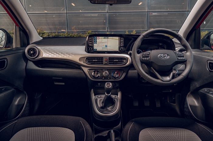 Đánh giá xe Hyundai i10 2020 thế hệ mới: Khi xe bình dân lột xác để làm chuyện lớn