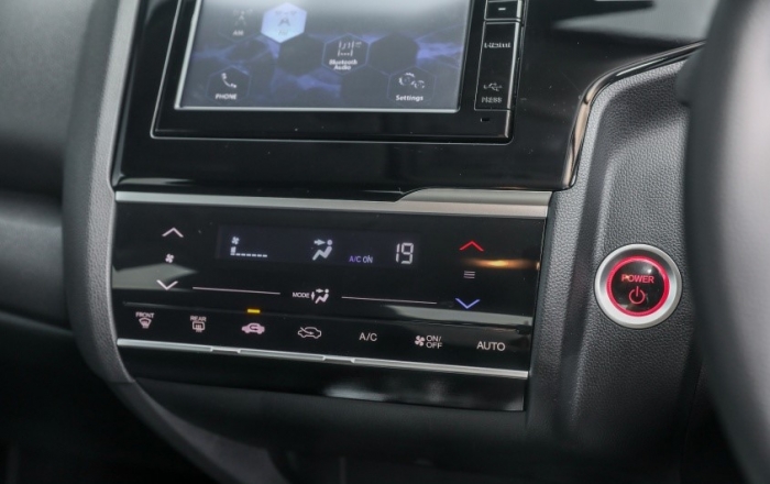 Ô tô Honda sẽ bỏ màn hình cảm ứng trên điều hòa nhiệt độ vì chúng làm người dùng xao nhãng