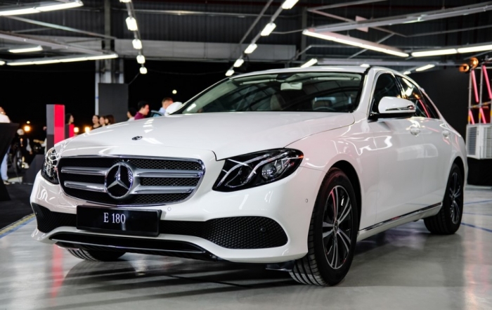 Mercedes-Benz E180 2020: Xe sang hạng D về giá 2 tỷ, tội gì không mua luôn