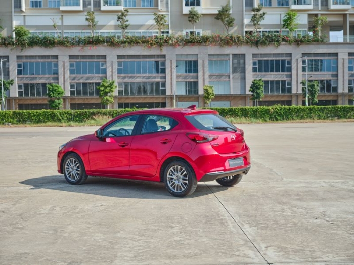 Mazda 2 2020 về đại lý, trang bị và ngoại hình đều ăn đứt Toyota Vios