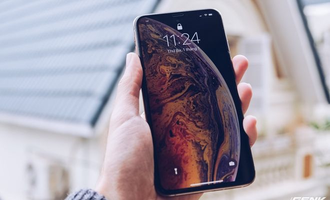 Ham hố mua iPhone XS Max giá rẻ, tôi được gì và mất gì?