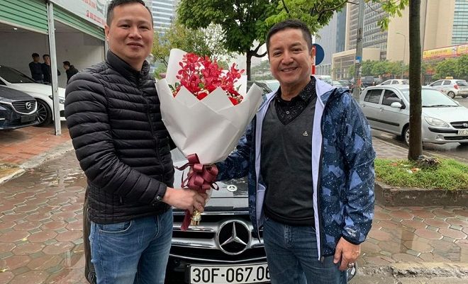 Nghệ sĩ Chí Trung tậu xế hộp Mercedes mới