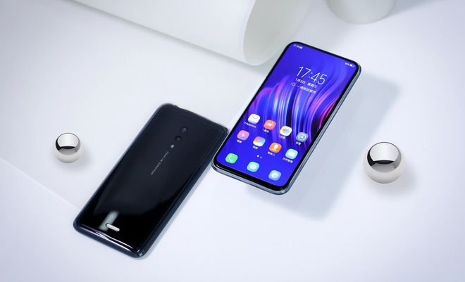 Không nút bấm, không cổng sạc, Vivo Apex 2019 hoạt động như thế nào?