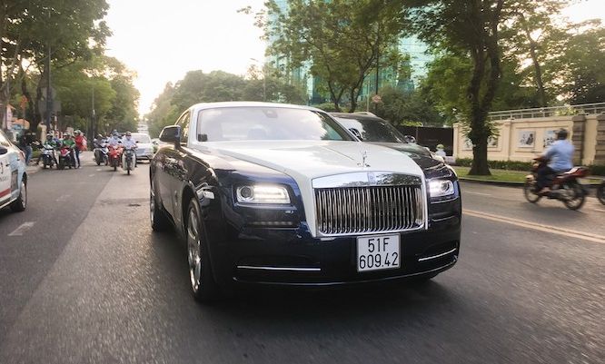 Đây là Rolls-Royce Wraith thuộc bộ sưu tập 