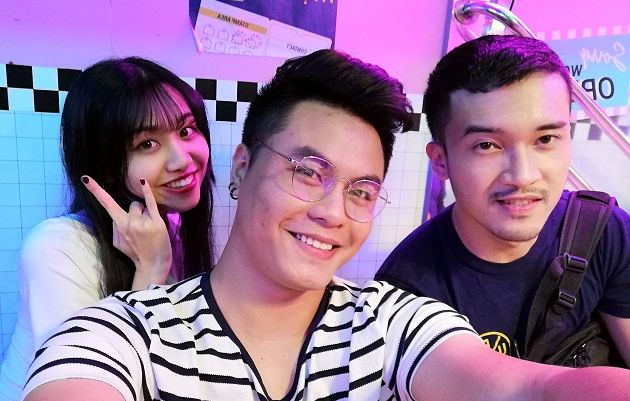 MỘT TẤN “THÍNH” KHÔNG BẰNG SELFIE ĐỈNH