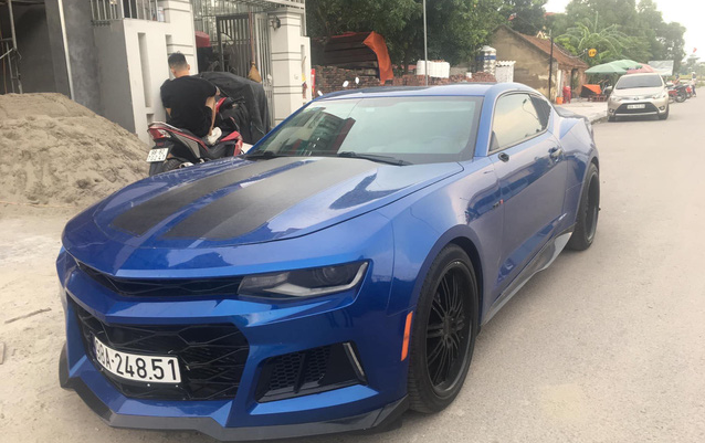 Chevrolet Camaro giá hơn 2 tỷ đồng bị vặt gương tại Bắc Giang - xe hiếm nhưng cũng không thoát khỏi tay đạo chích