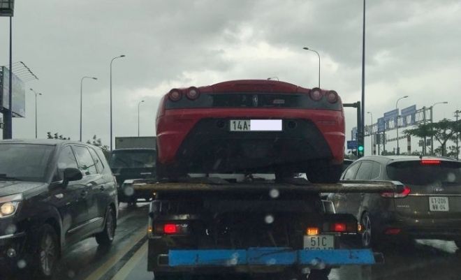 Sài Gòn: Ferrari 430 Scuderia của Dũng 