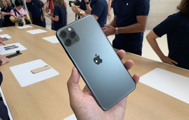 Chiếc iPhone 11 Pro đầu tiên tại Việt Nam dính lỗi nháy màn hình