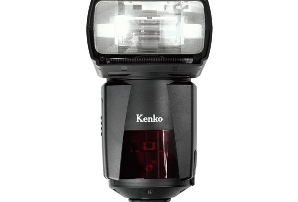 Kenko ra mắt đèn flash AB600R tự động đổi góc theo góc chụp 