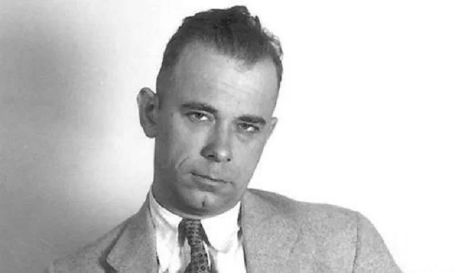 Khai quật mộ trùm xã hội đen Mỹ John Dillinger vì lý do không tưởng