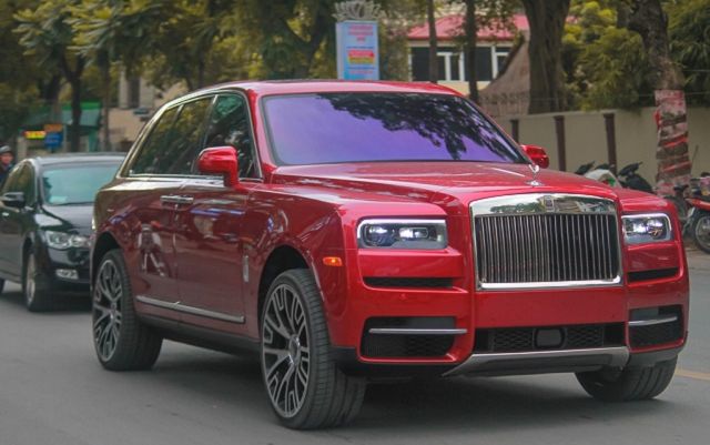 Đại gia Hà Nội 'thay áo' Rolls-Royce Cullinan hơn 40 tỷ siêu ấn tượng