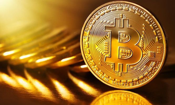 Giá tiền ảo tăng mạnh, Bitcoin vẫn ì ạch