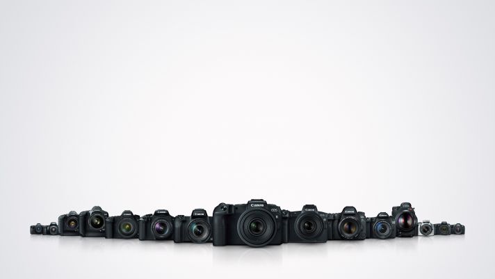 Canon vượt mốc 100 triệu máy ảnh dòng EOS dùng ống kính chuyển đổi