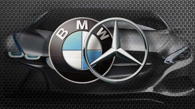 Mercedes bị BMW ‘đá đểu’ dịp Halloween