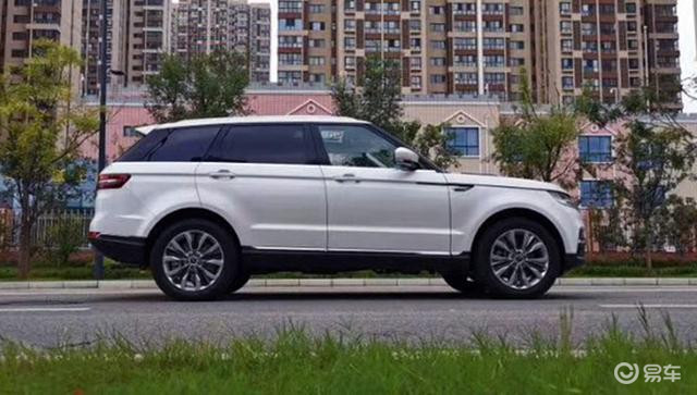 Bất ngờ với ô tô Trung Quốc nhái Land Rover và Mercedes: Giống thật từng chi tiết, giá rẻ như cho