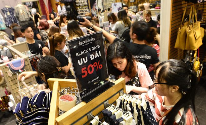 6 thương hiệu thời trang khuyến mãi, sale “sập sàn” vào Black Friday năm nay