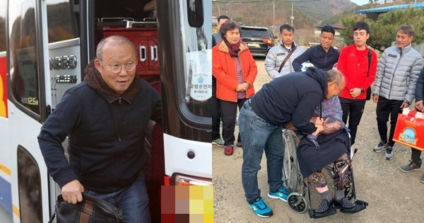 Thầy Park khóc nức nở khi đưa U23 Việt Nam về quê thăm mẹ