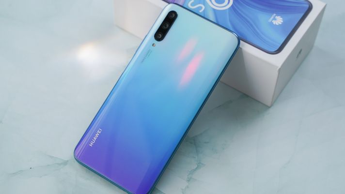 Mở hộp Huawei Y9s: Tầm trung giá tốt cho fan cứng Huawei