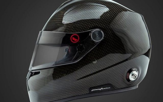 Xưởng thiết kế xe cho VinFast ra mắt nón bảo hiểm F1 giá 5.000 USD