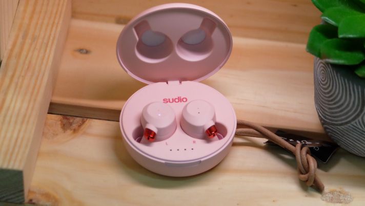 Sudio giới thiệu bộ tai nghe không dây dành cho phái nữ