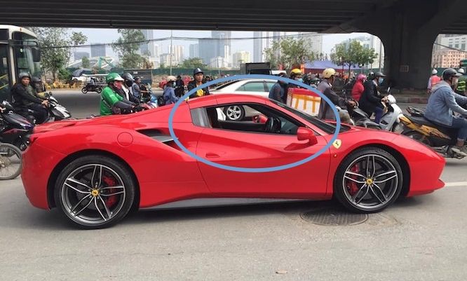 Siêu Ngựa Ferrari 488 Spider từng thuộc sở hữu của Cường Đô la gặp sự cố giữa đường?