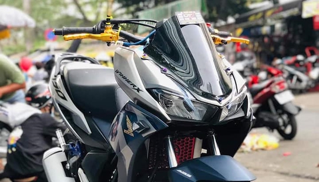 Đã mắt với Honda Winner X độ ghi đông trần cùng nhiều đồ chơi hàng hiệu