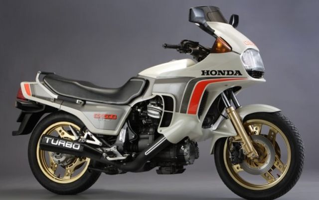 Honda tung mô tô mới, động cơ 500cc khiến các dân chơi điên đảo