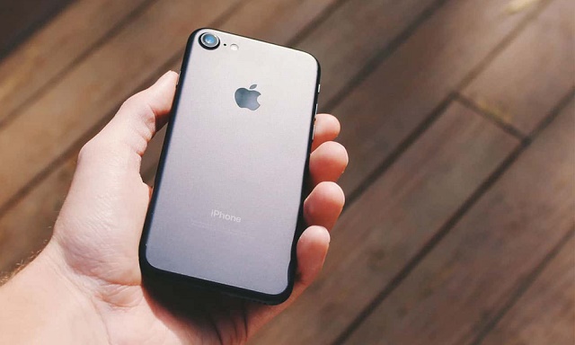 Vì sao Apple muốn ra mắt iPhone 9 giá rẻ sớm?