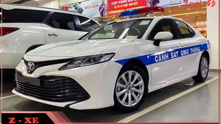 Sau Vinfast Lux đến lượt Toyota Camry 2020 trợ thủ mới đắc lực của CSGT Việt Nam
