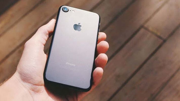 Nóng: Apple sẽ nhận đơn đặt hàng iPhone SE 2020 ngay từ hôm nay?